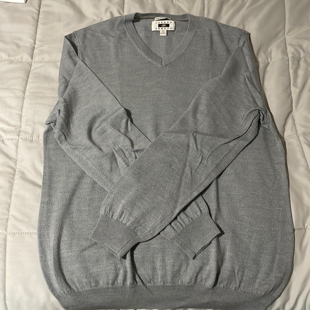 Joseph Abboud Men’s XL Merino Wool V-Neck Sweater NWOT